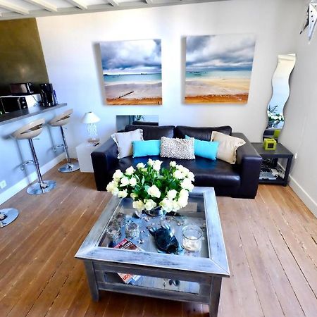 Superbe T3 Duplex Parking Prive Gratuit Sur Place Bordeaux Exterior photo